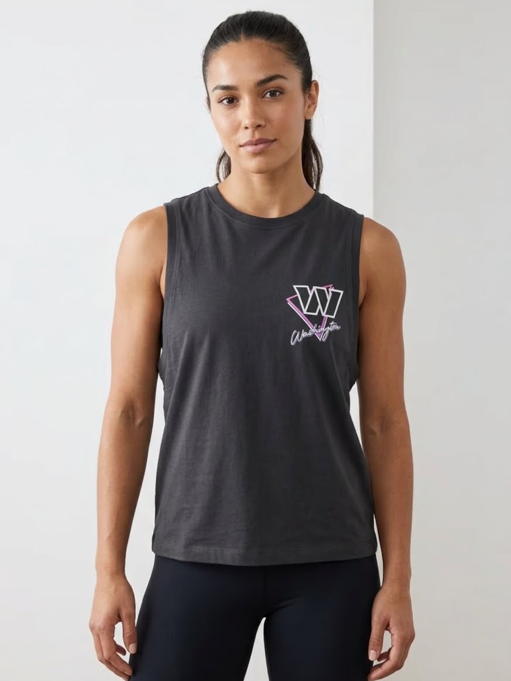 NFL TEAM Washington commanders black muscle tee shirt size M new women’s cotton